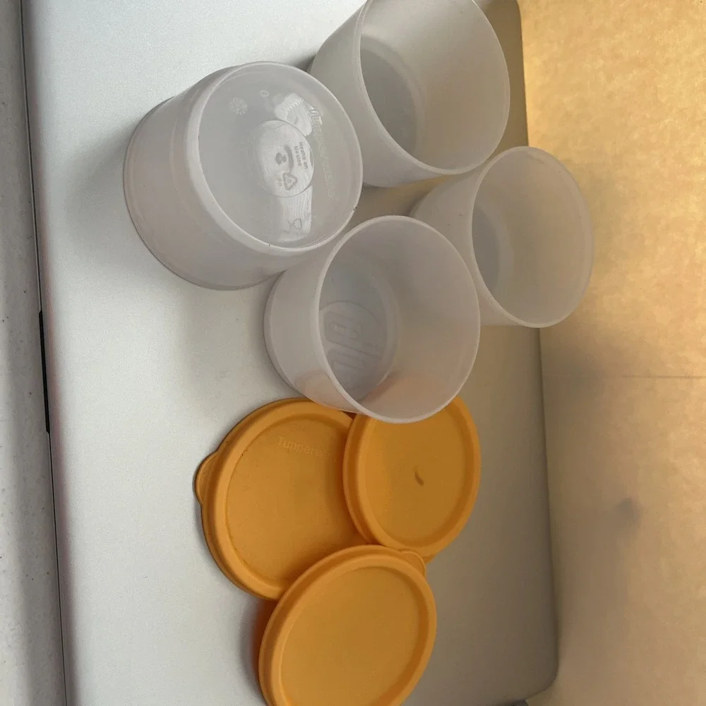 Tupperware Orange Snack Cups #4914B-7 Set of 4 Cups W/ 3 Mini Lids